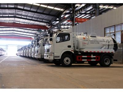 DONGFENG 3cbm Vacuum Sewer Cleaning Sucking Trucks