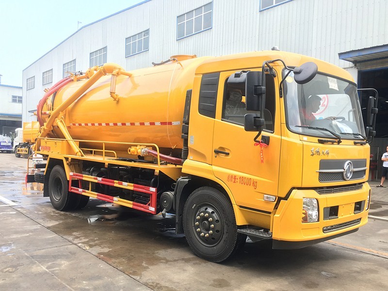DONGFENG 12cbm high-pressure cleaning and suction truck 