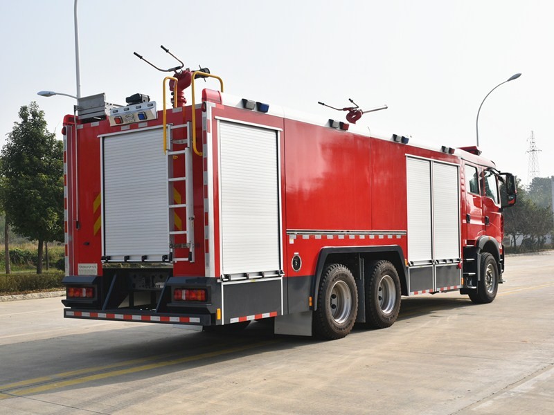 SINOTRUK HOWO 12cbm Fire Fighting Truck